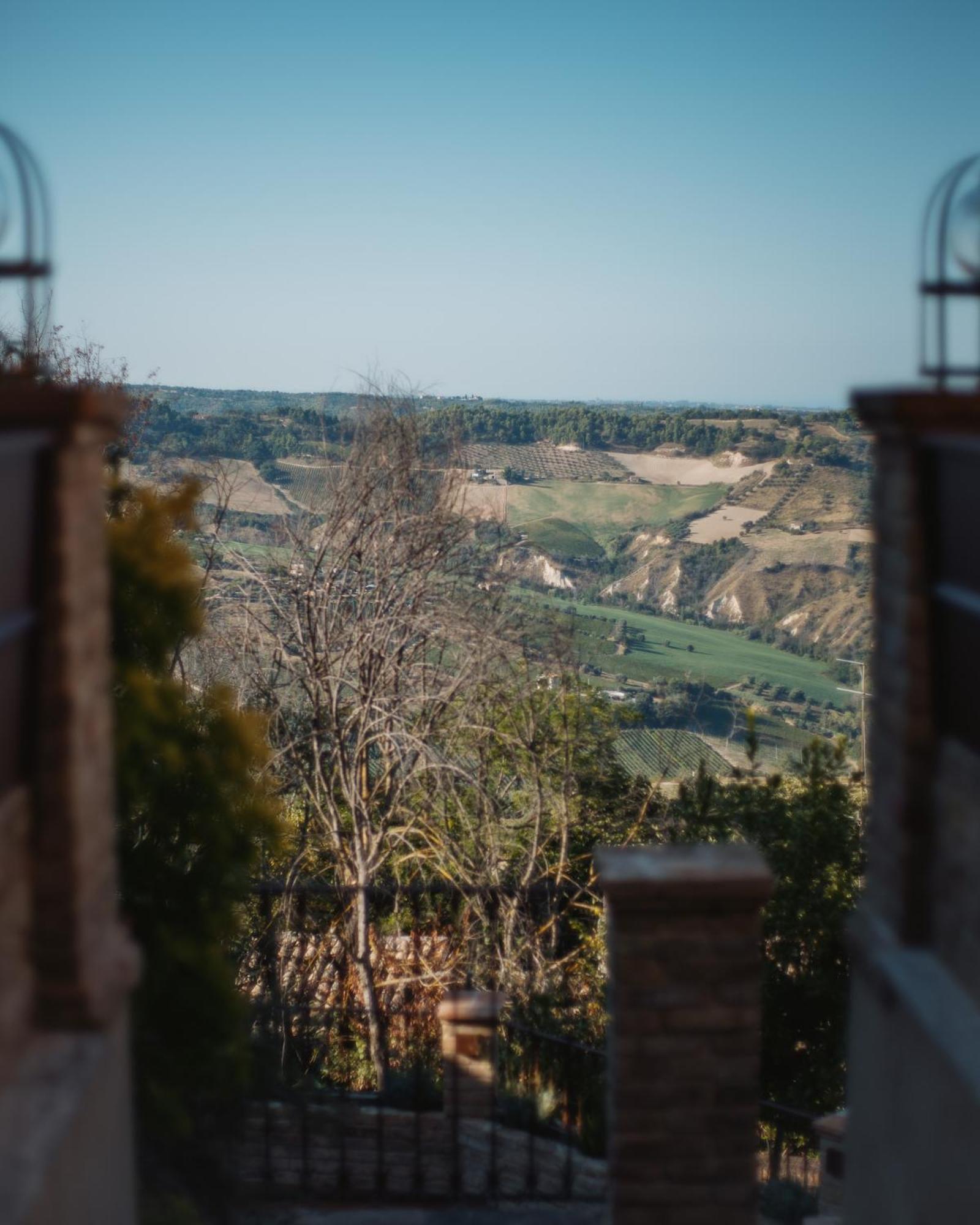 Hotel Oviv Dimora Del Borgo Acquaviva Picena Exteriör bild